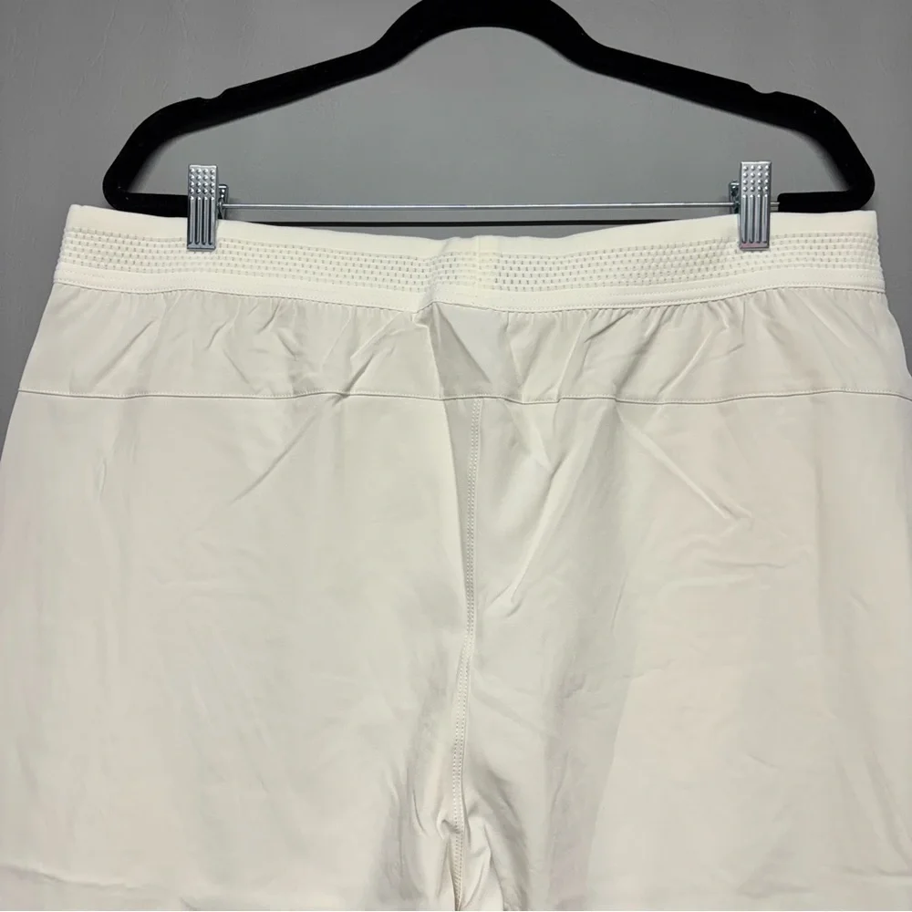 ✨Fabletics The 7” Fundamental Shorts(Lined) Size XL
